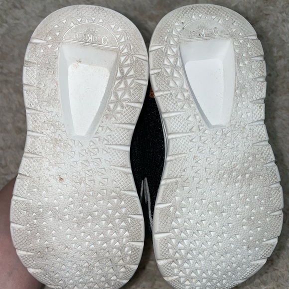 OshKosh B'gosh Shoes 2 Pairs Of Baby Boy Shoes Size 6 Osh Kosh